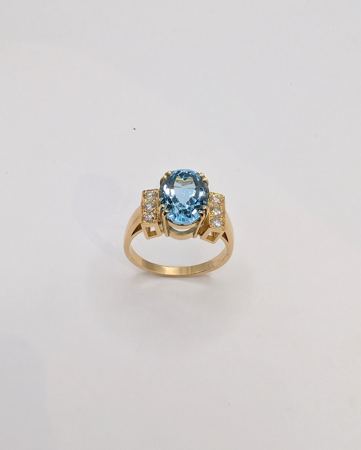 Bague Aigue-Marine et Diamants, Or Jaune 18 carats