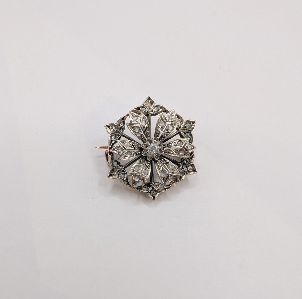 Broche Rosace Napoléon III en Or, Argent et Diamants