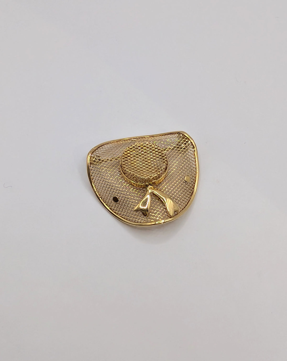 Broche Chapeau Capeline en Or Jaune 18k