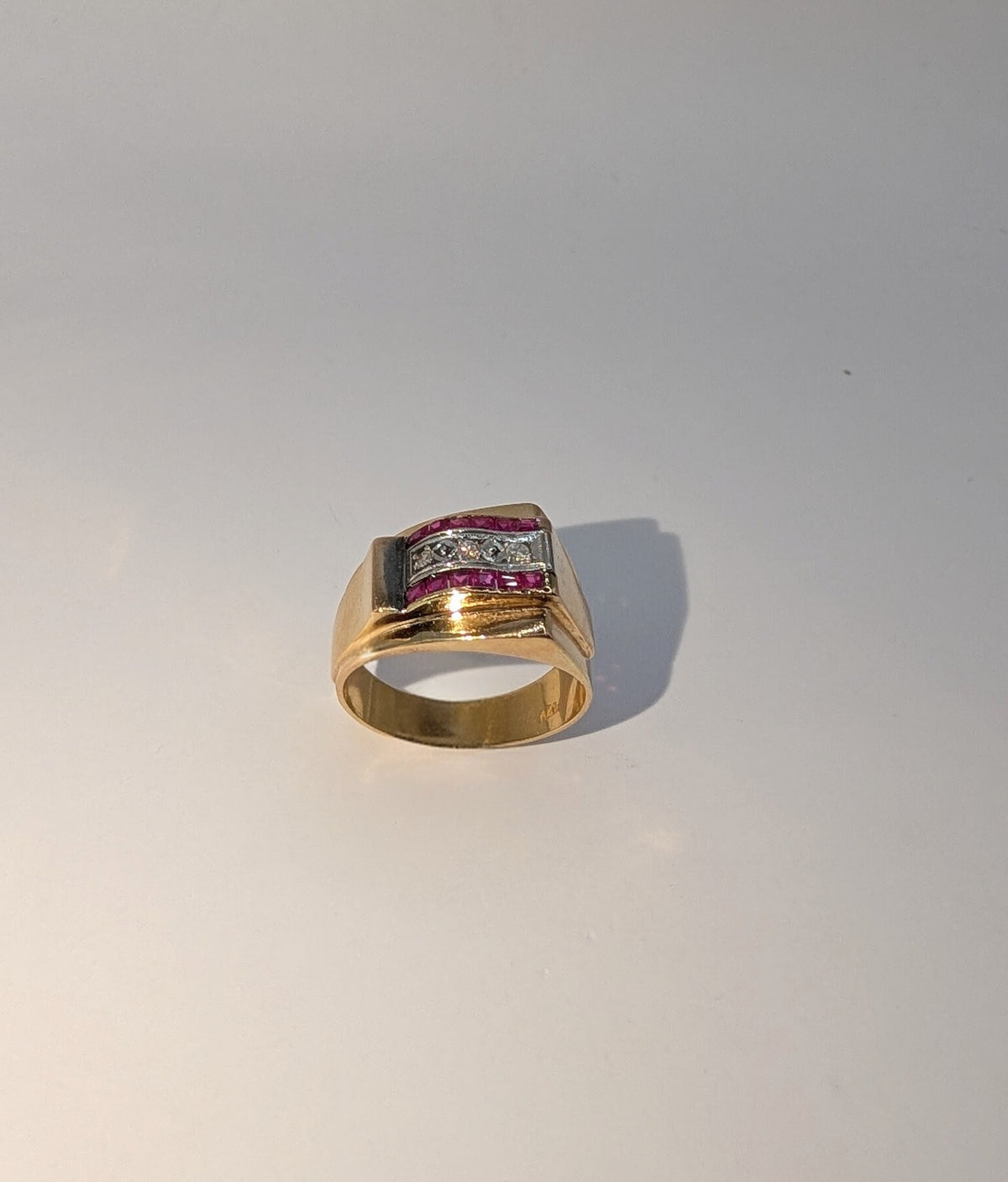 Bague Tank en Or Jaune 18k Rubis et Diamants