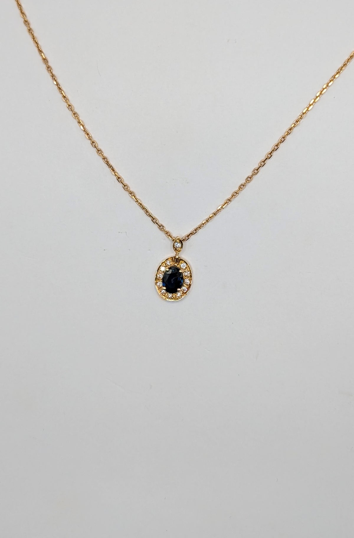 Collier en Or, Pendentif Saphir Diamants