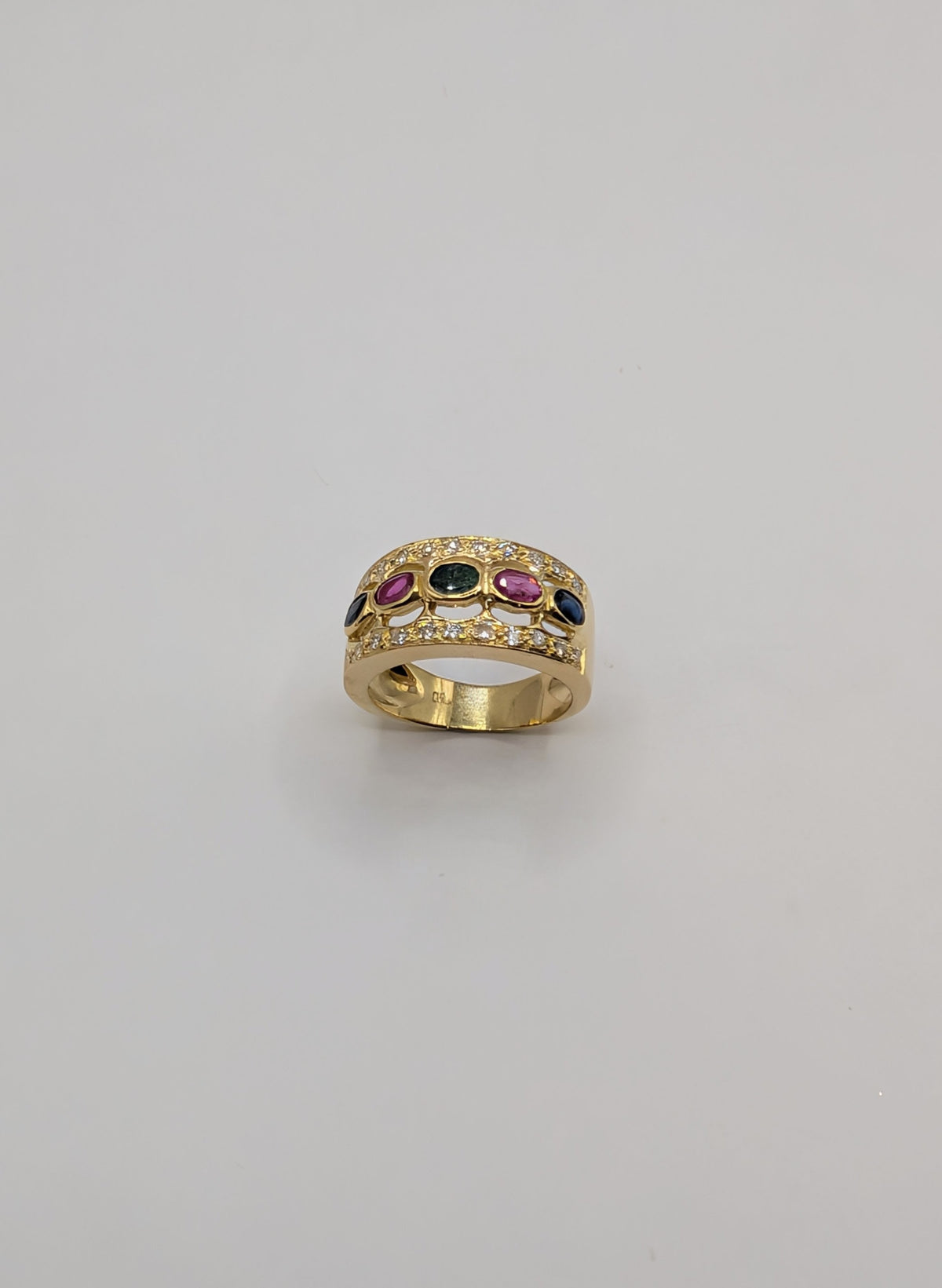 Bague bandeau en Or, Diamants, Saphirs, Rubis, Emeraude