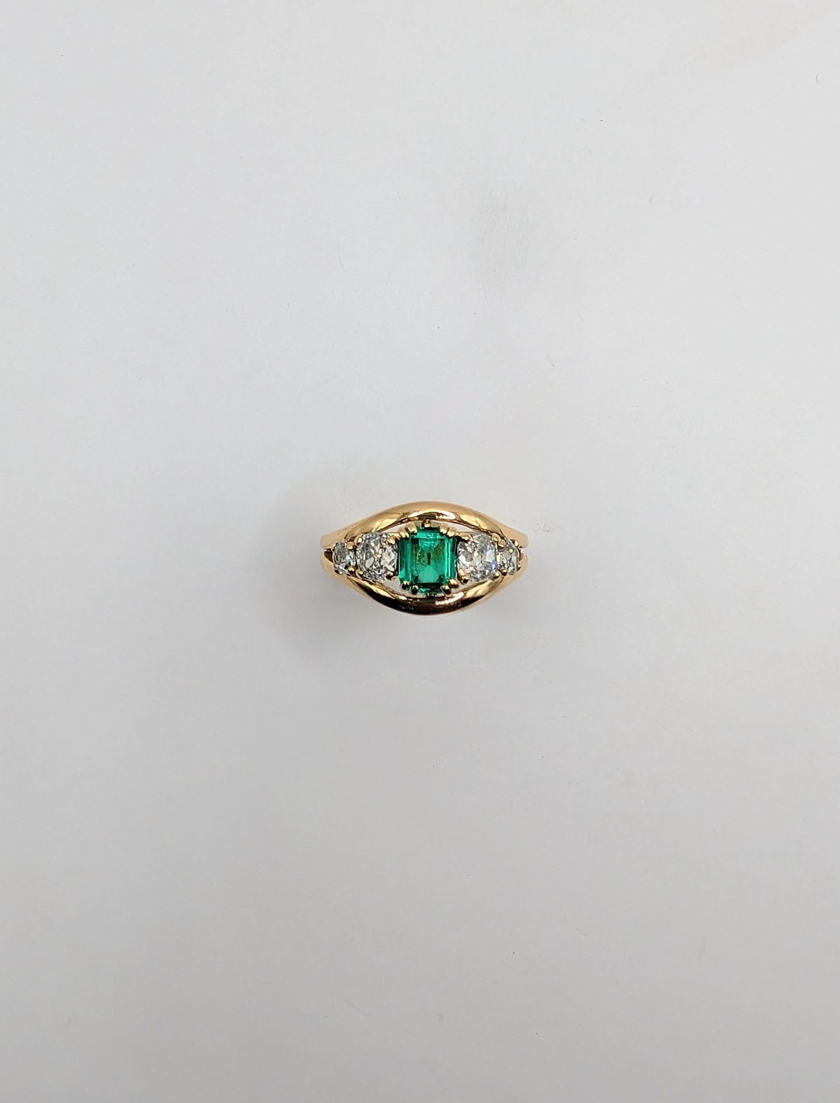 Bague Or 18k Emeraude & Diamants Taille Ancienne